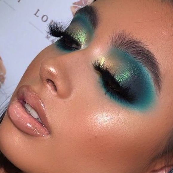 Lashes💕 - Picture 6 of 8